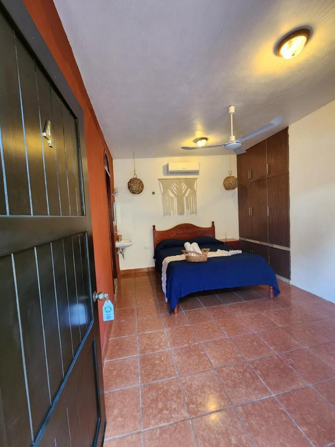 Hotel Maya Antes Navieros Bacalar Buitenkant foto
